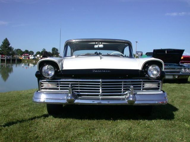 1957 Ford Fairlane