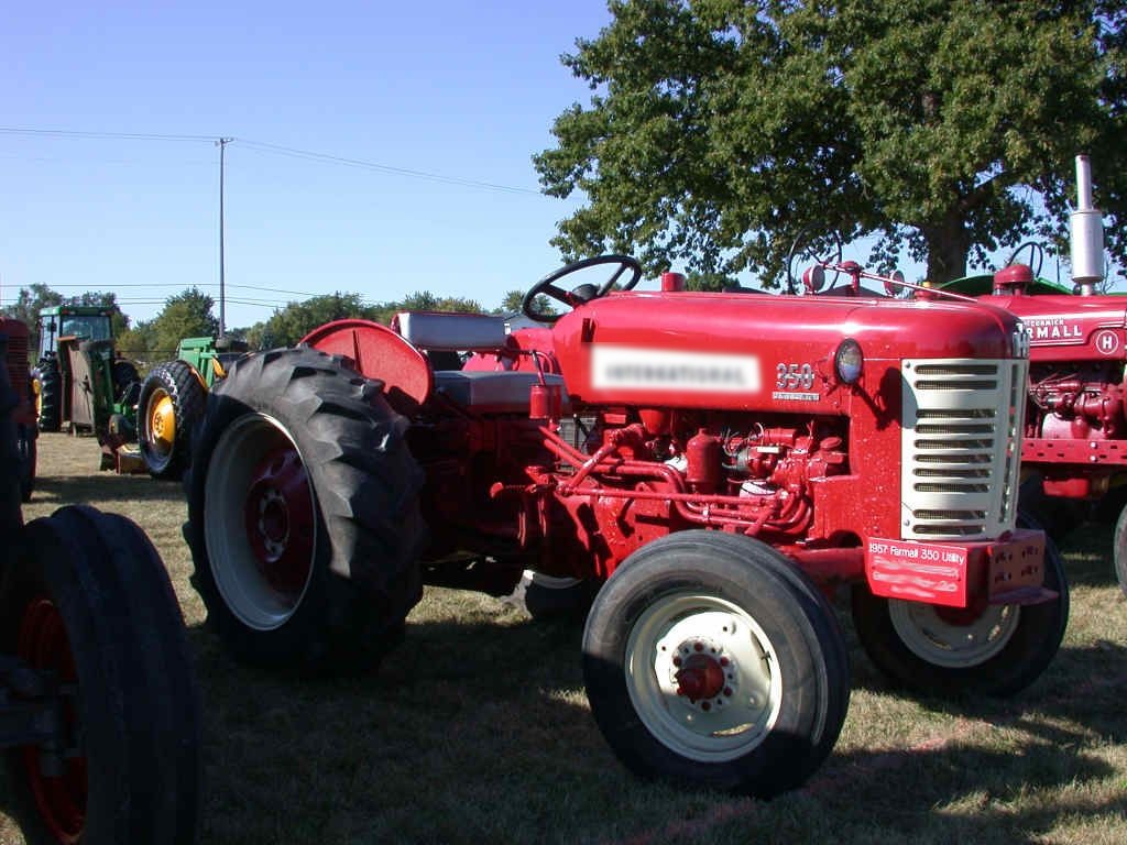 1957 International Farmall 350  Utility