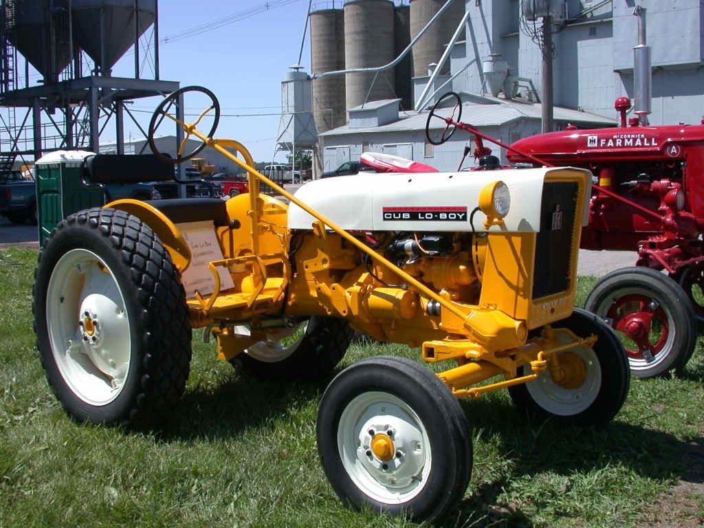 1968 International Cub Lo-Boy