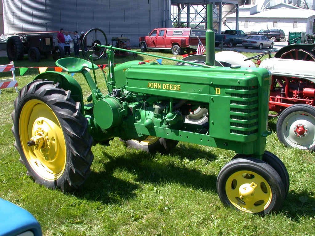 1942 John Deere H