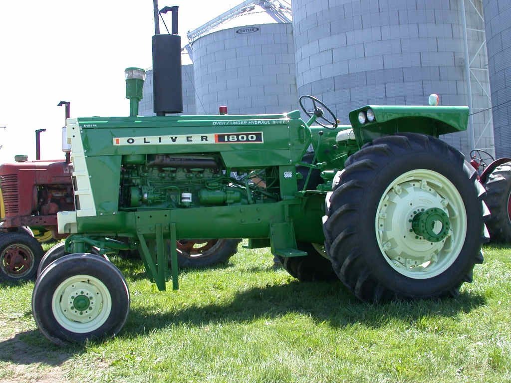 1970 Oliver 1800